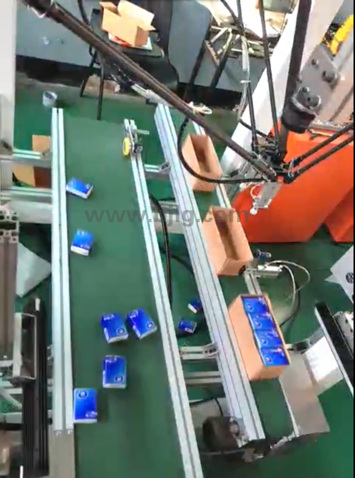 蜘蛛手工業(yè)機(jī)器人